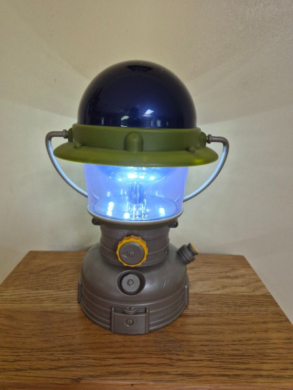 Kid's National Geographic Starry Night Lantern